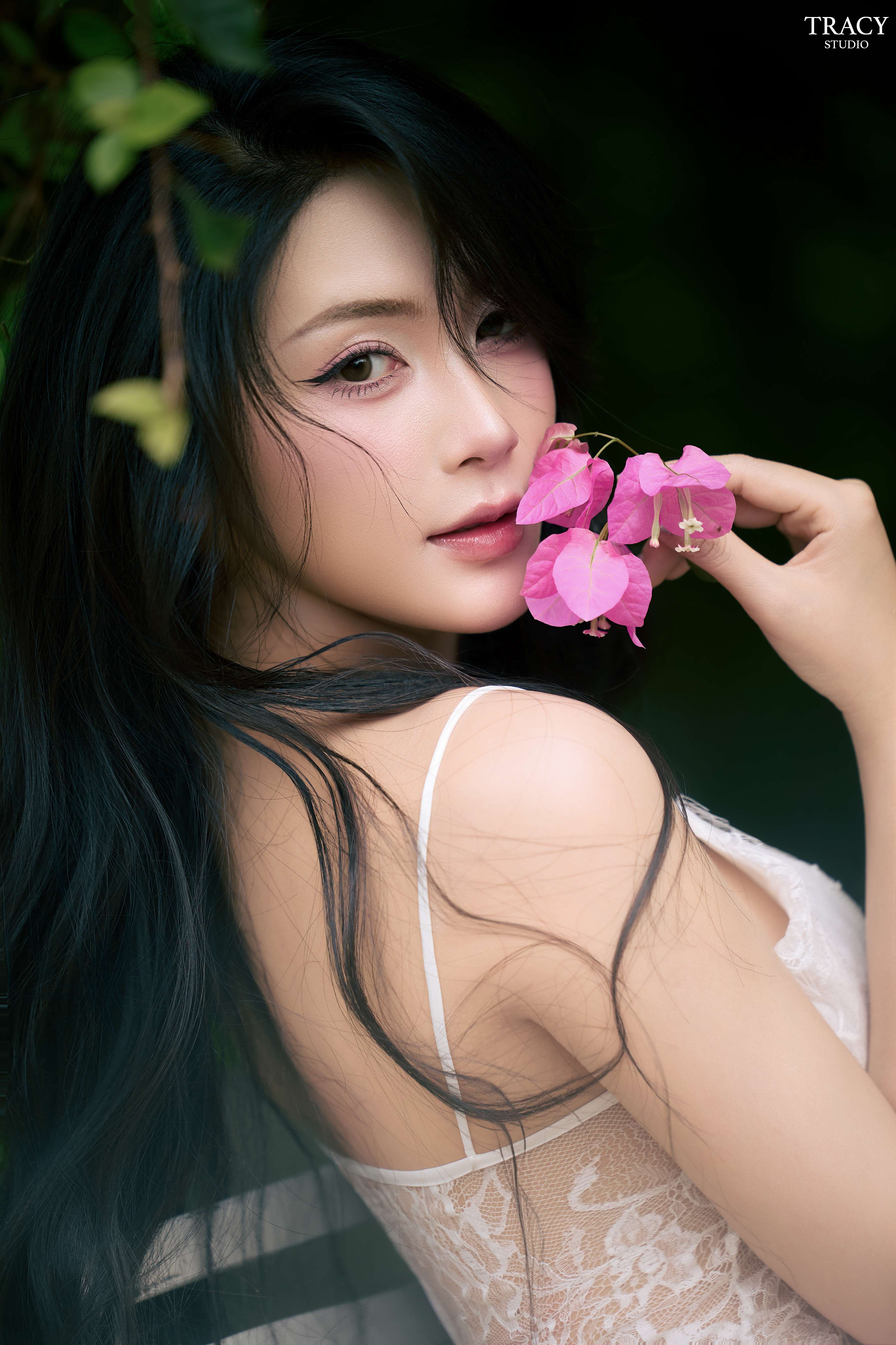 frontend/img/gallery/concept-nang-tho/tracy-studio-chup-nong-hang-outdoor (7).jpg